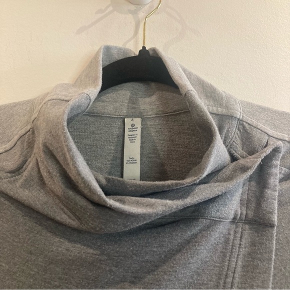 LULULEMOM Sz 4 True Wrap Button Closure Pockets Thumb Holes Jersey Knit Cardigan - Picture 2 of 9